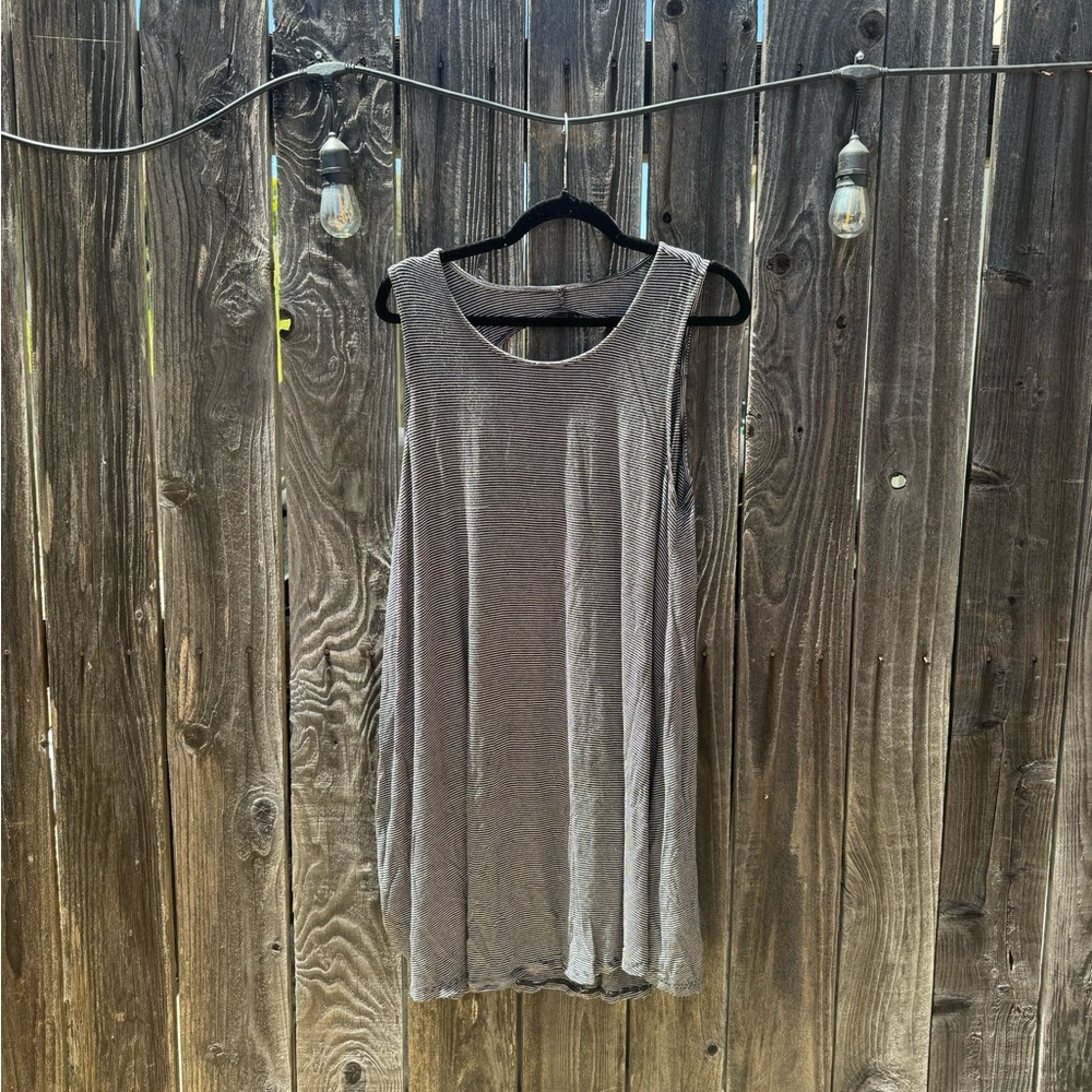 American Eagle Black and White Striped Relaxed Fit Tank Dress Keyhole Back Small